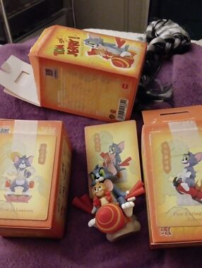 POPMART ,TOM & JERRY FIGURES (Bundle)